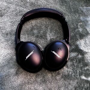 Bose Over-Ear Black Headphones